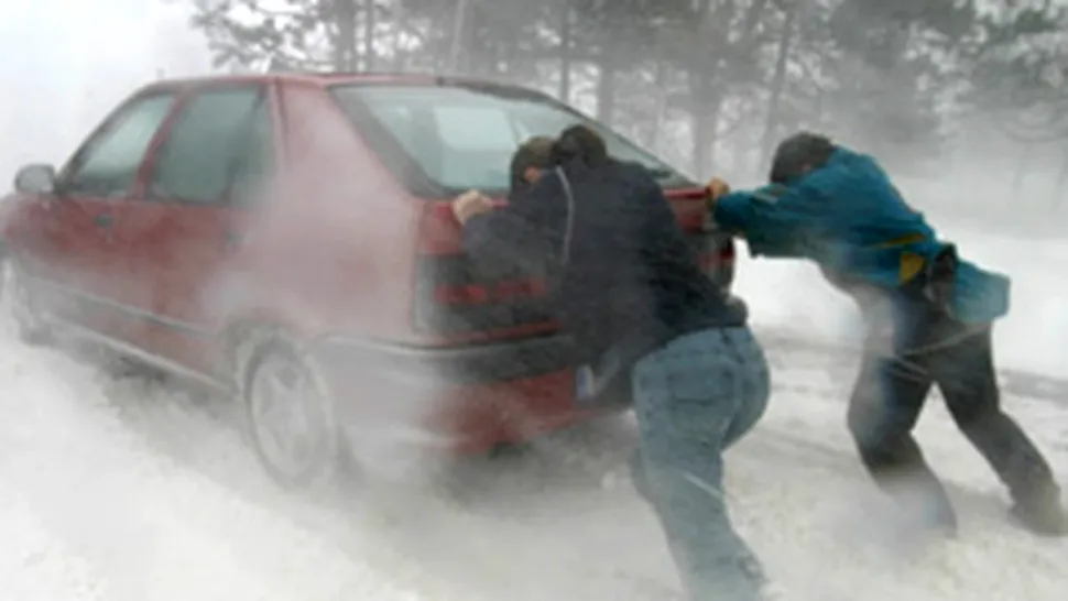 Aproximativ o mie de români blocați de zăpadă în Bulgaria