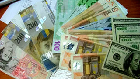 Euro si yenul inlocuiesc dolarul ca valute de rezerva