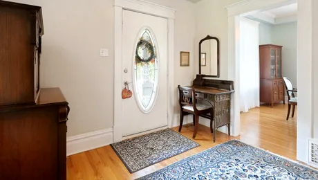 Sfaturi practice pentru alegerea mobilierului din hol