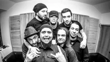 Dirty Shirt a lansat albumul „Dirtylicious”