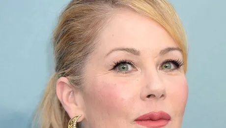 Christina Applegate a dezvăluit că suferă de scleroză multiplă