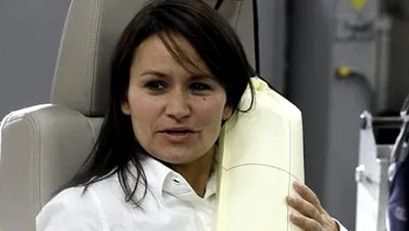 Centura de siguranta gonflabila pentru pasageri, de la Ford