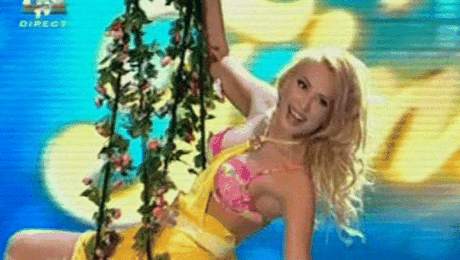 Iulia Vantur, dans senzual la „Dansez pentru tine” (video)