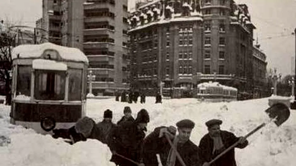 Iarna lui 1954 in Bucuresti. Stratul de zapada masura 5 metri! (Poze)