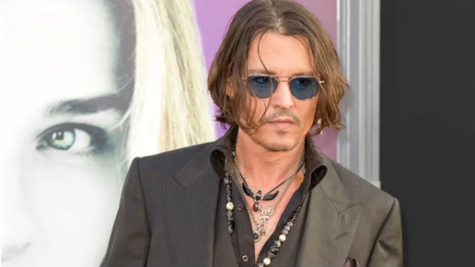 Johnny Depp, în rolul celebrului gangster american Whitey Bulger