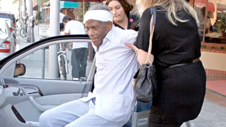 Sidney Poitier e pe moarte