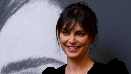 Catrinel Menghia este imaginea unui cunoscut brand de cosmetice românesc