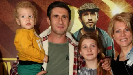 Dana Nălbaru şi Dragoş Bucur au adoptat o fetiţă: „Am parcurs toţi paşii legali. E minunată!” – Portret de familie