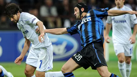 Cristi Chivu, eliminat in meciul cu Schalke si aproape eliminat din Liga Campionilor