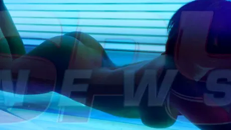 O vedetă de la noi s-a dezbrăcat, în direct, la solar! A rămas în costumul Evei