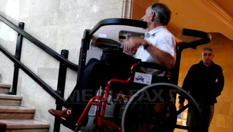 De unde mai face Guvernul rost de bani? Taie alocatiile persoanelor cu handicap!