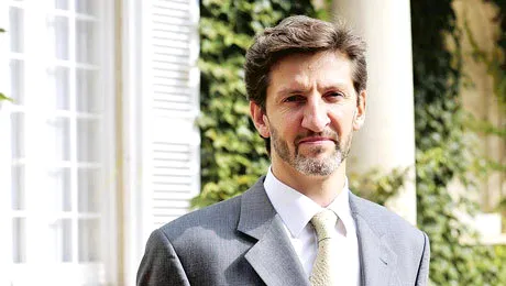 (P) „Fasten your seatbelts: Facing up to a changing world”