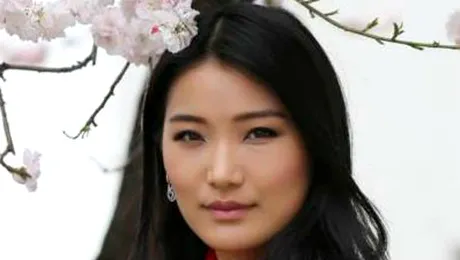 „Kate Middleton de Himalaya”! Cum arată cea mai tânără regină din lume