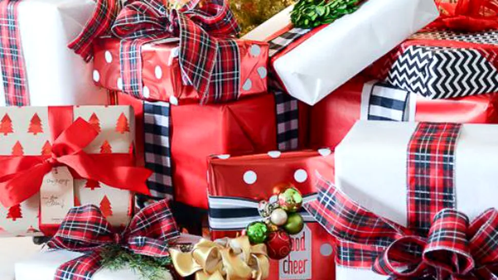 Ce cadouri oferă românii de Crăciun? Şi cât vor cheltui anul acesta