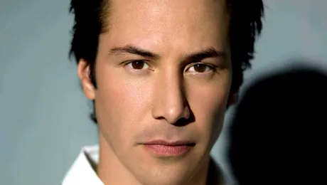 Balonat şi buhăit! Cum arată Keanu Reeves acum