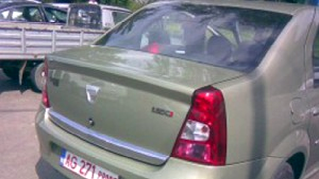 Azi se lanseaza varianta restilizata a Loganului