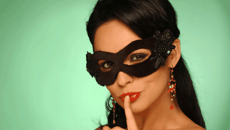 Andreea Marin adopta stilul Sarah Jessica Parker