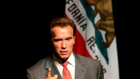 Arnold Schwarzenneger isi reia cariera de actor