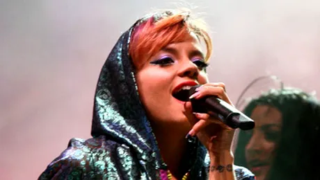 Lily Allen, în pericol! Cântăreaţa e ameninţată cu moartea de un terorist din gruparea Statul Islamic