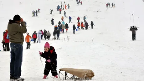 Școlile și grădinițele vor fi închise miercuri, în București și alte 19 județe