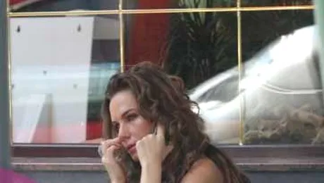 Anna Lesko face crize de nervi pe strada! (poze)