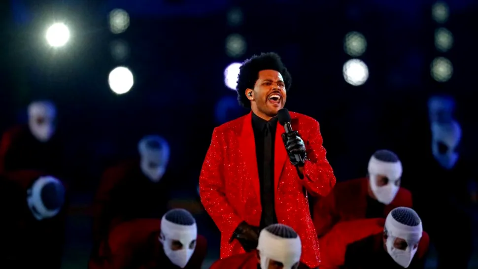 Super Bowl: The Weeknd a oferit o electrizantă trecere în revistă a carierei sale muzicale