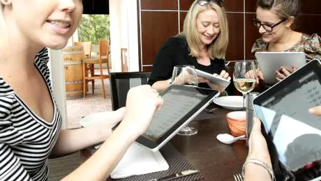 Un restaurant din Sydney a inlocuit meniul imprimat cu cel pe iPad