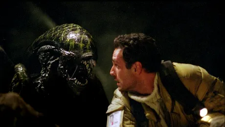 Vineri extraterestre, din 30 august, la TNT