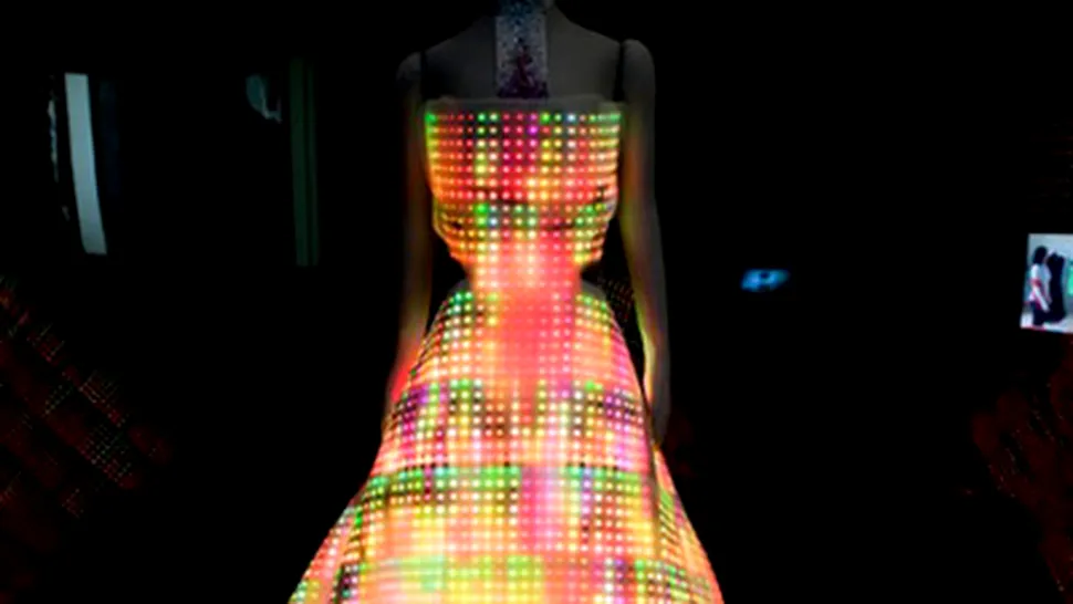 Rochia perfecta pentru Revelion, creata din 24,000 de LED-uri