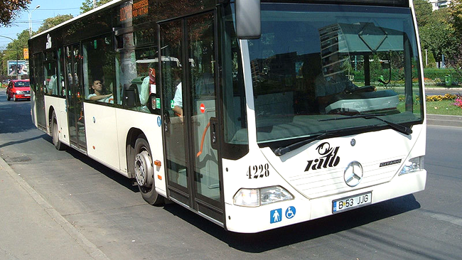 Linia 102 functioneaza pe traseul de baza si in zilele de duminica