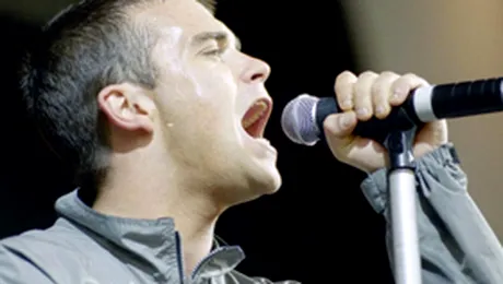 Robbie Williams, live la The Light Cinemas