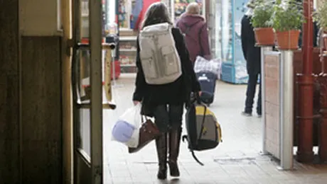 CFR „investeste”  in barurile din Gara de Nord