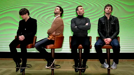 Trupa Take That va susţine un turneu în 2015, în formulă trio, fără Robbie Williams şi Jason Orange