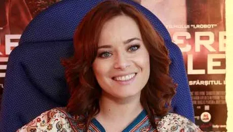 Videochaturile cu Laura Cosoi si Alb Negru sunt acum pe Tare.ro!