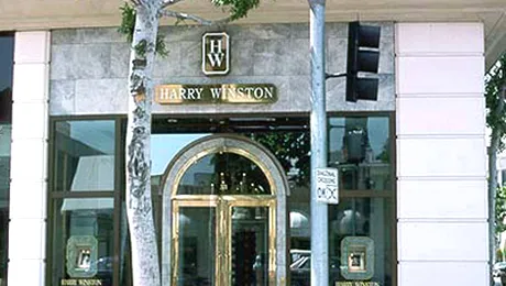 Furt de bijuterii de 80 milioane de dolari, la Paris