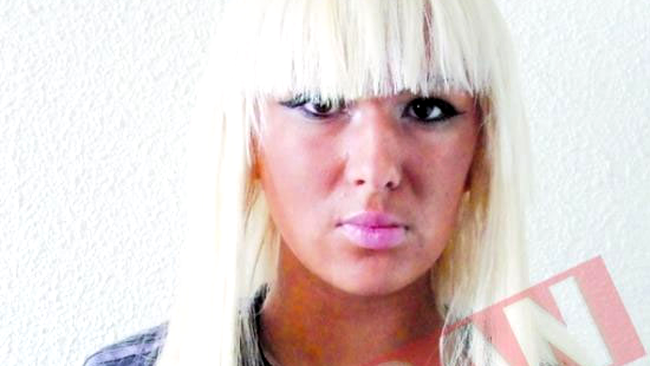 Blonda de la morga foto:cancan