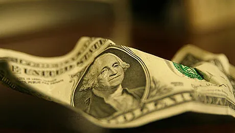 Americanii au pus cocaina pe dolari, in semn de criza!