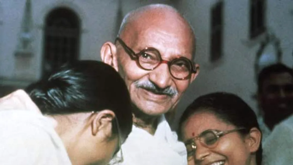 Obiecte ale lui Mahatma Gandhi, scoase la vanzare in plina criza