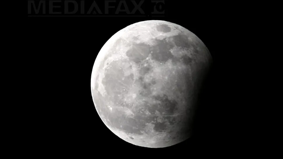 Eclipsa totala de Luna, in aceasta noapte, vizibila si in Romania