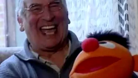 Un danez râde fără oprire, de doi ani de zile! (Video)