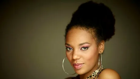 Julie Mayaya, rolul principal în musicalul „Ştii ce am făcut în America?”!