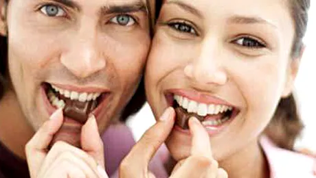 Cei care mănâncă ciocolată regulat sunt mai slabi