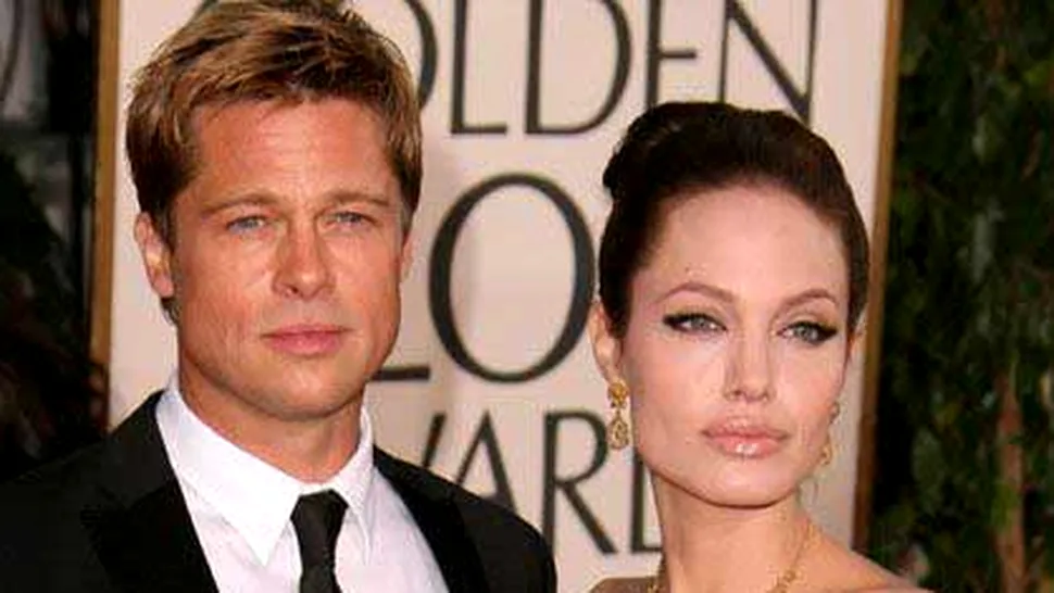 Angelina Jolie l-a dat afara din casa pe Brad Pitt!