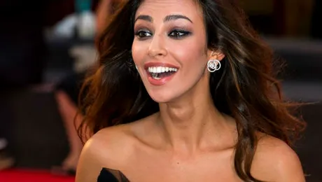 Mădălina Ghenea joacă în comedia romantică „Smitten!”, regizată de laureatul cu Oscar Barry Morrow