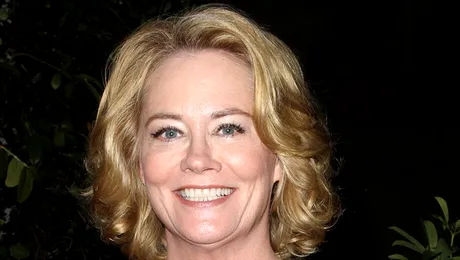 Actrița Cybill Shepherd se mărită, la 62 de ani