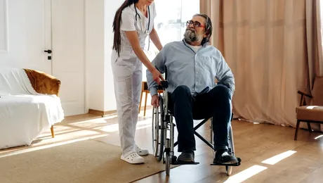 (P) De ce apar durerile de călcâi și cum te ajută saboții medicali potriviți