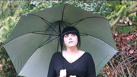 O britanica are o boala rara care ar putea, oricand, s-o omoare!