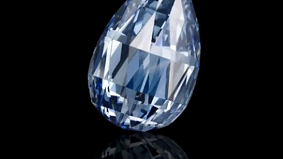Un diamant albastru a fost vândut la licitație pentru o sumă-record