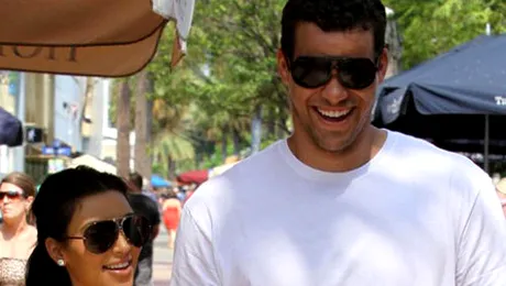 Kim Kardashian s-a logodit cu sportivul Kris Humphries