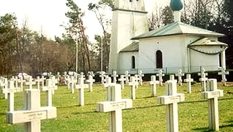 Șase femei au cerut ajutorul poliției după ce s-au rătăcit într-un cimitir